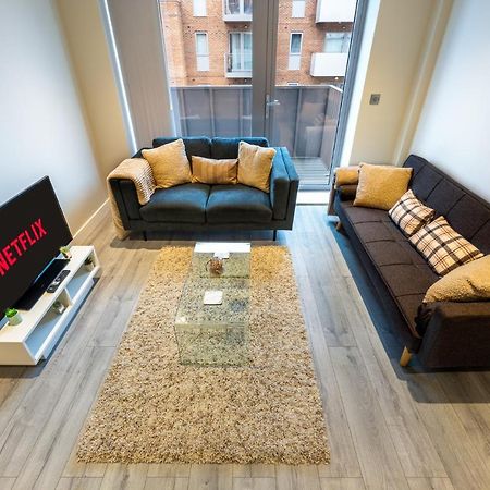 Lovely 4-Sleeper Apartment In Central Slough With Free Parking Exteriér fotografie
