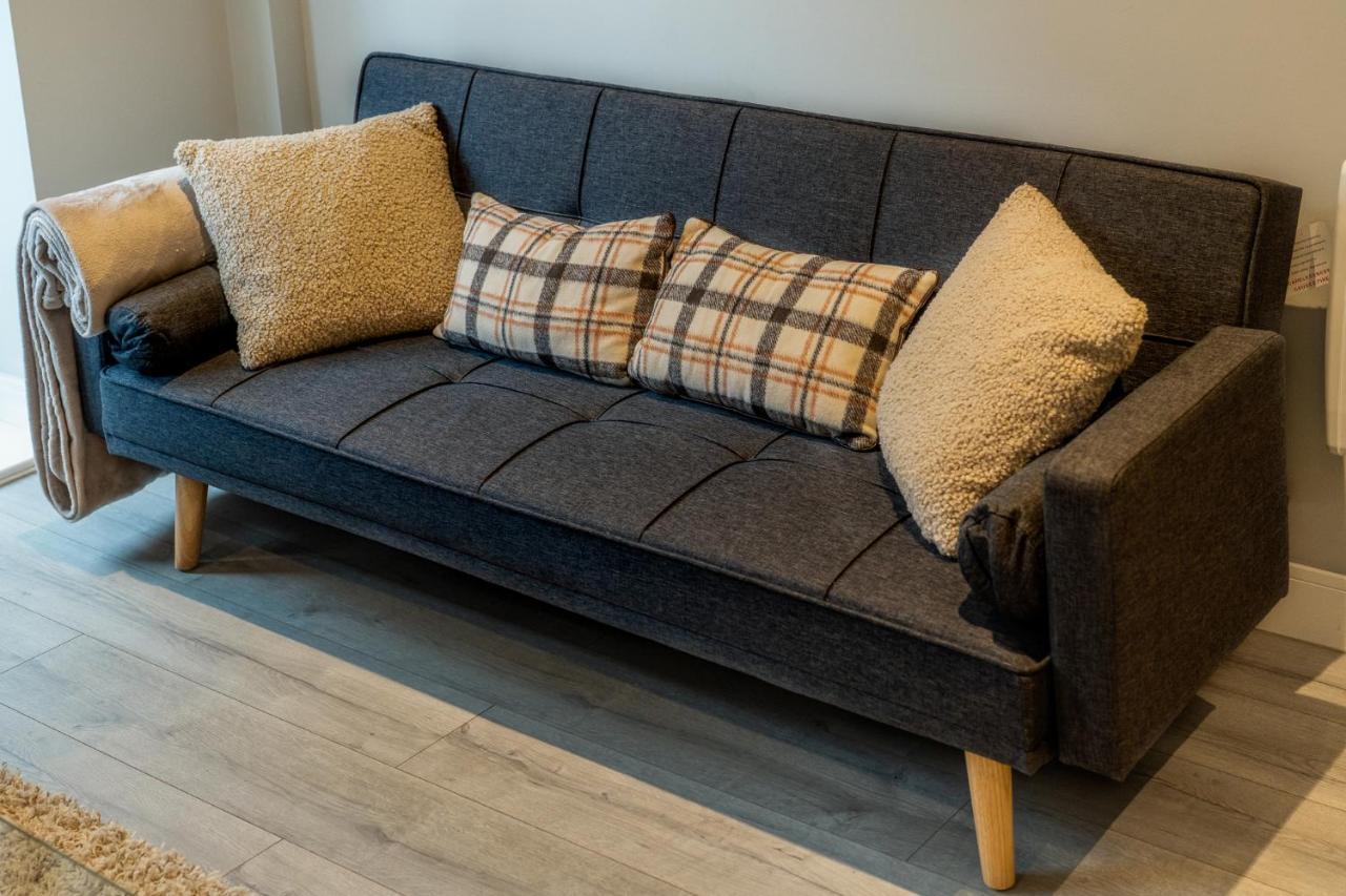 Lovely 4-Sleeper Apartment In Central Slough With Free Parking Exteriér fotografie