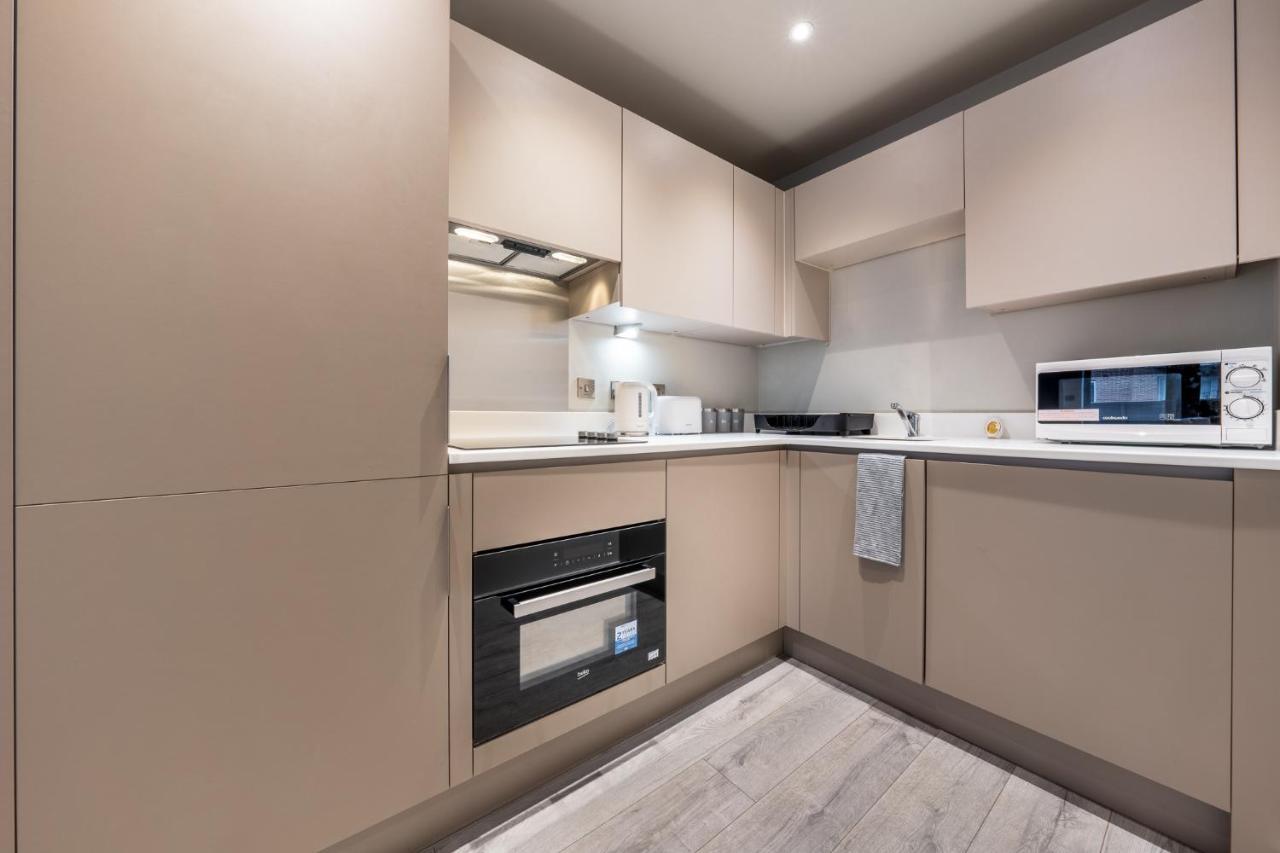 Lovely 4-Sleeper Apartment In Central Slough With Free Parking Exteriér fotografie
